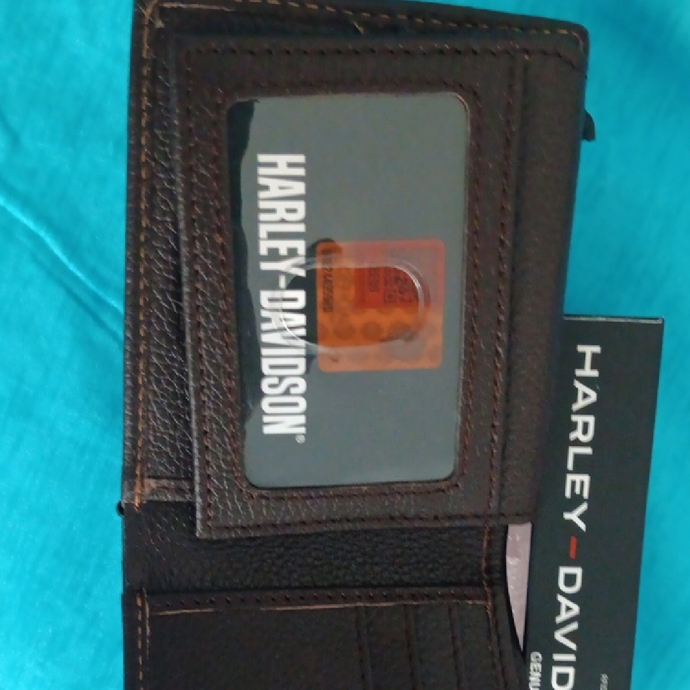 Harley-Davidson Brown Leather Card Holder - Picture 2 of 3